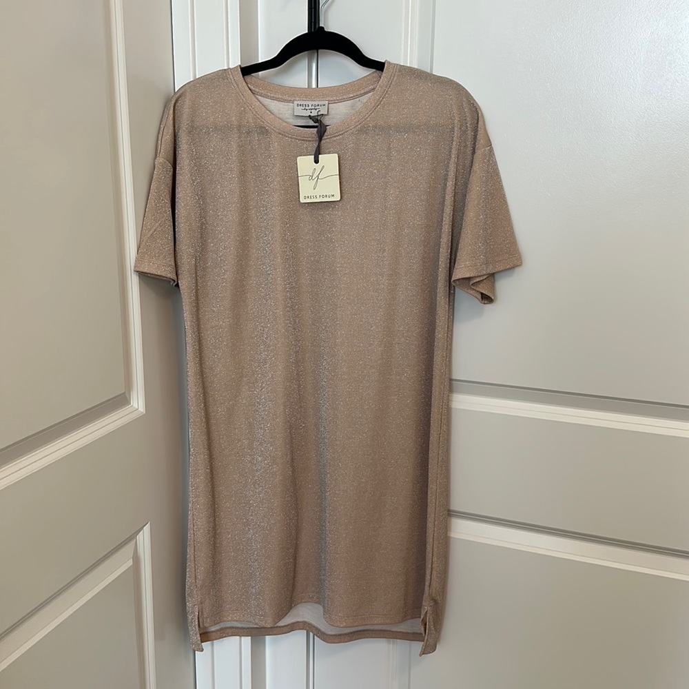 NWT Dress Forum T-Shirt Dress